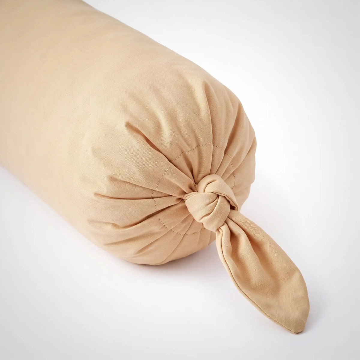 KKUSO PLUSH CUSHION - KNOTTY PEACH CREAM