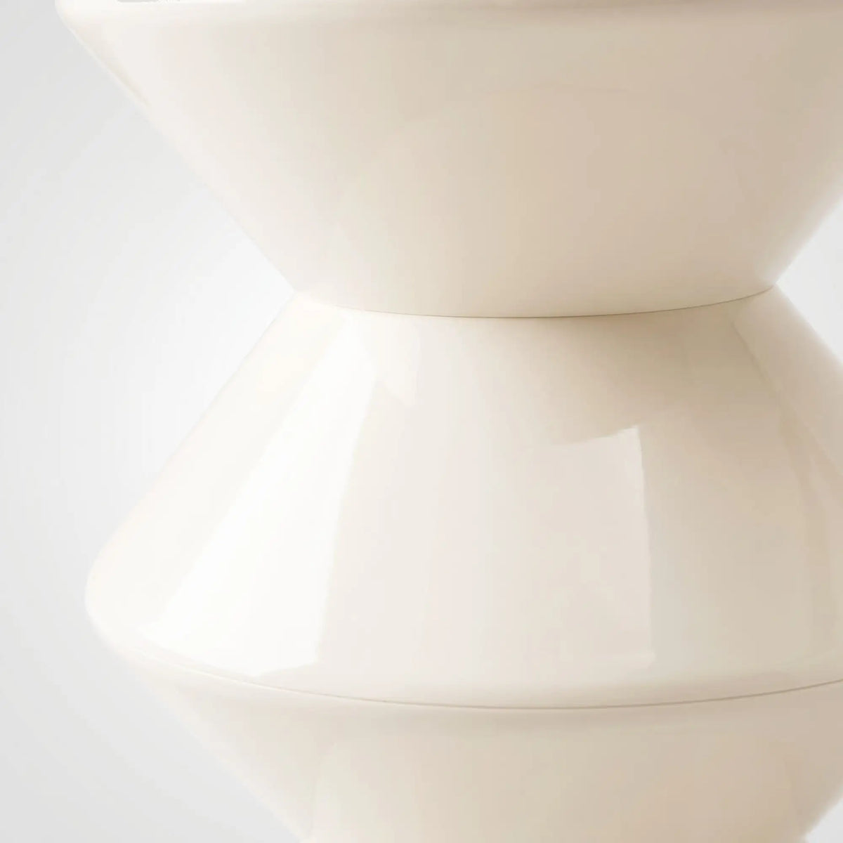 KKUSO ABS SIDE TABLE - BONGO ALMOND MILK