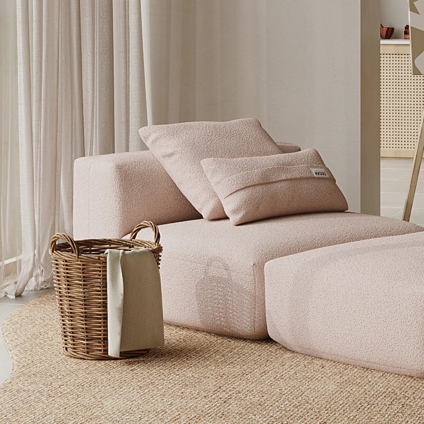 MOMO LOUNGER - BOUCLE PEACH PINK