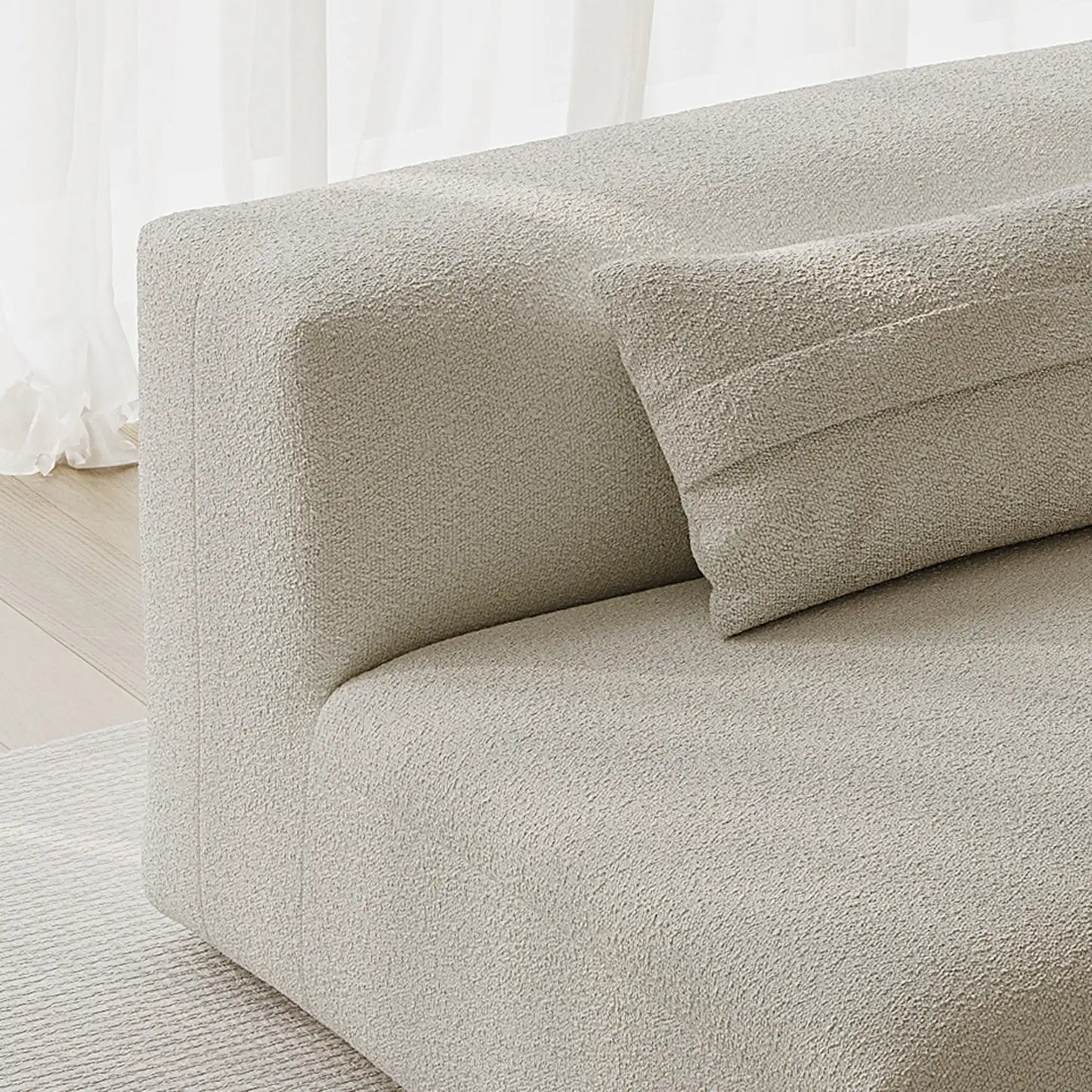 MOMO LOUNGER - BOUCLE SNOW WHITE