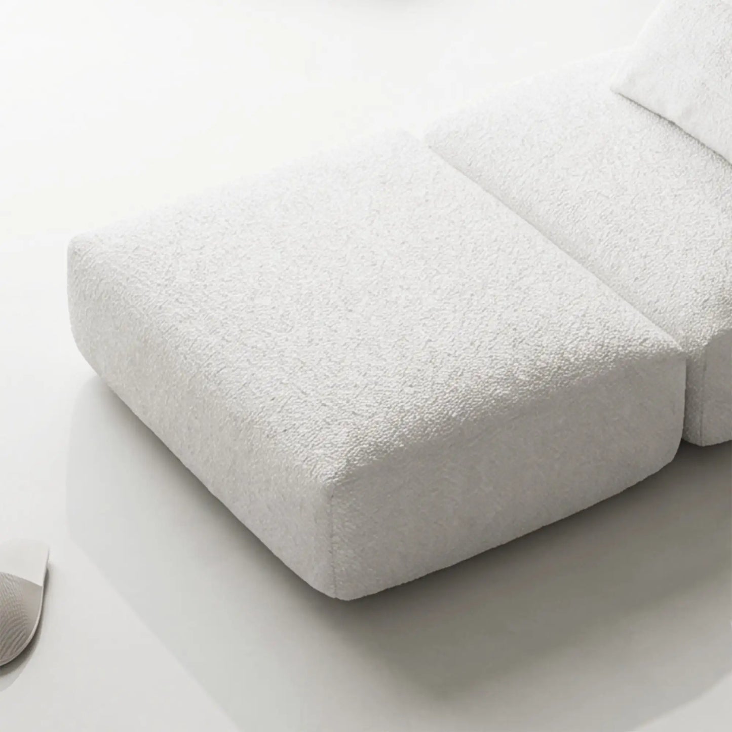 MOMO OTTOMAN - BOUCLE SNOW WHITE