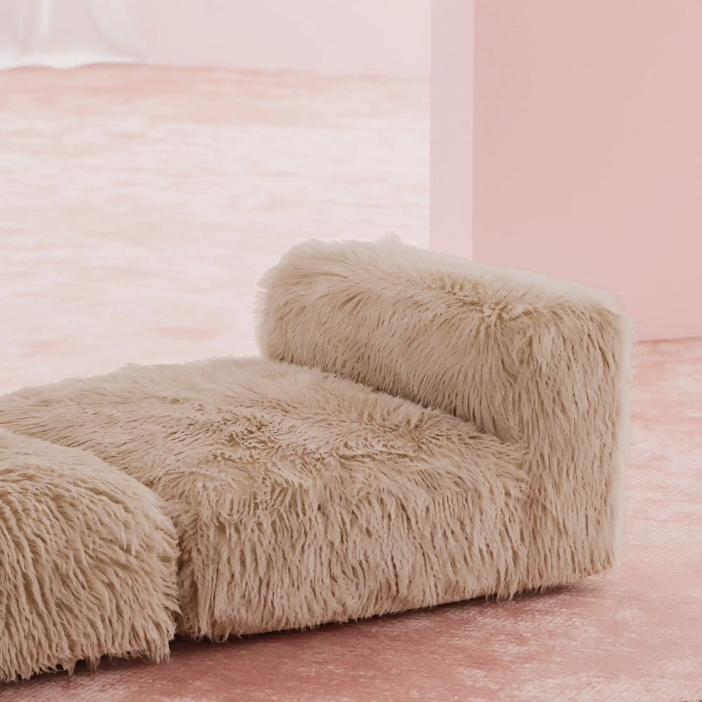 MOMO LOUNGER - FAUX FUR CAFE CREME