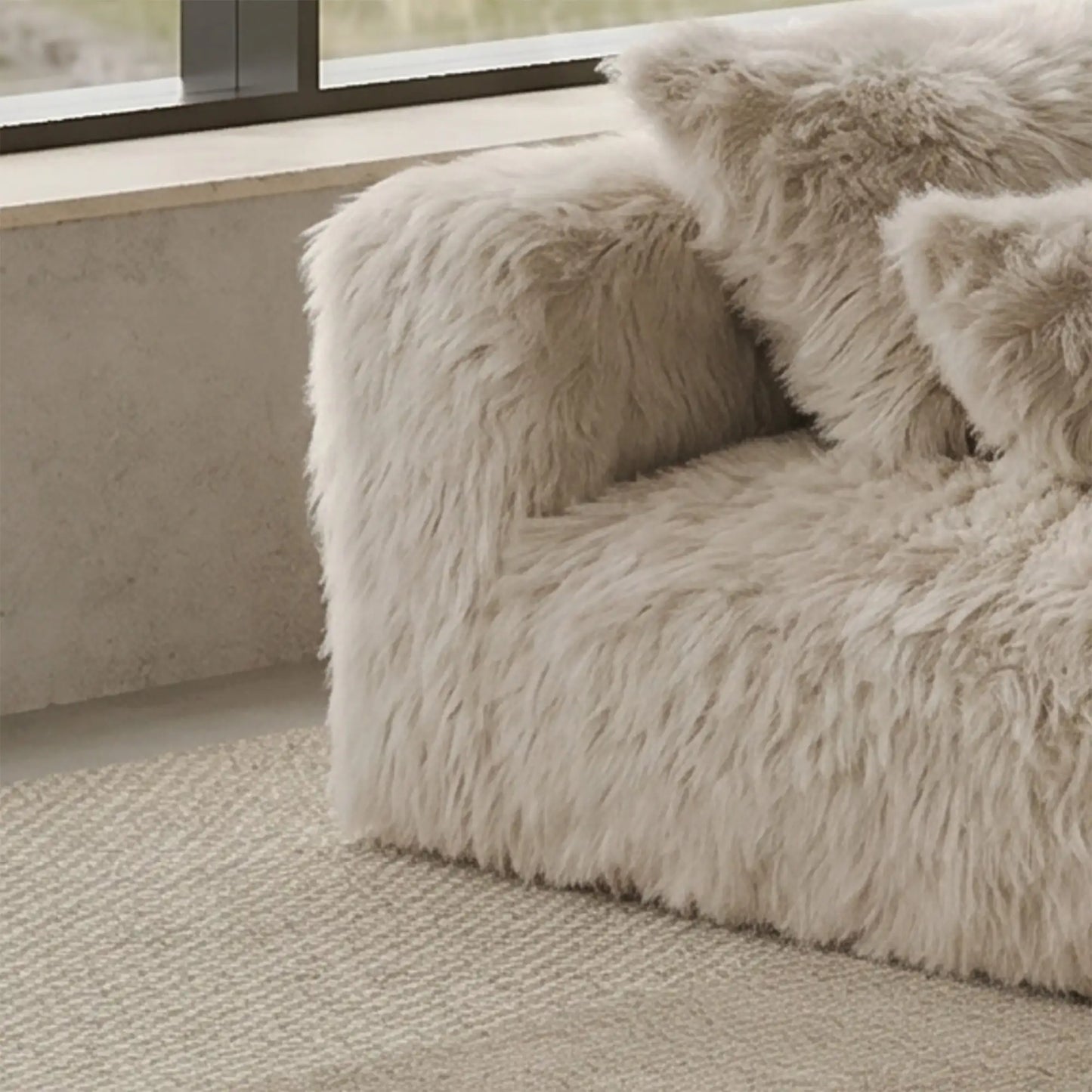 MOMO LOUNGER - FAUX FUR CAFE CREME