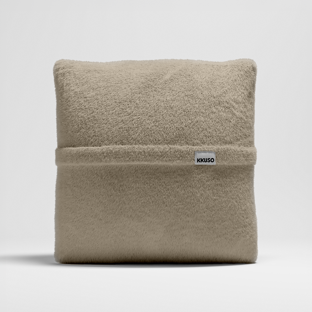 MOMO PILLOW - SOFT FUR WARM OAT LARGE