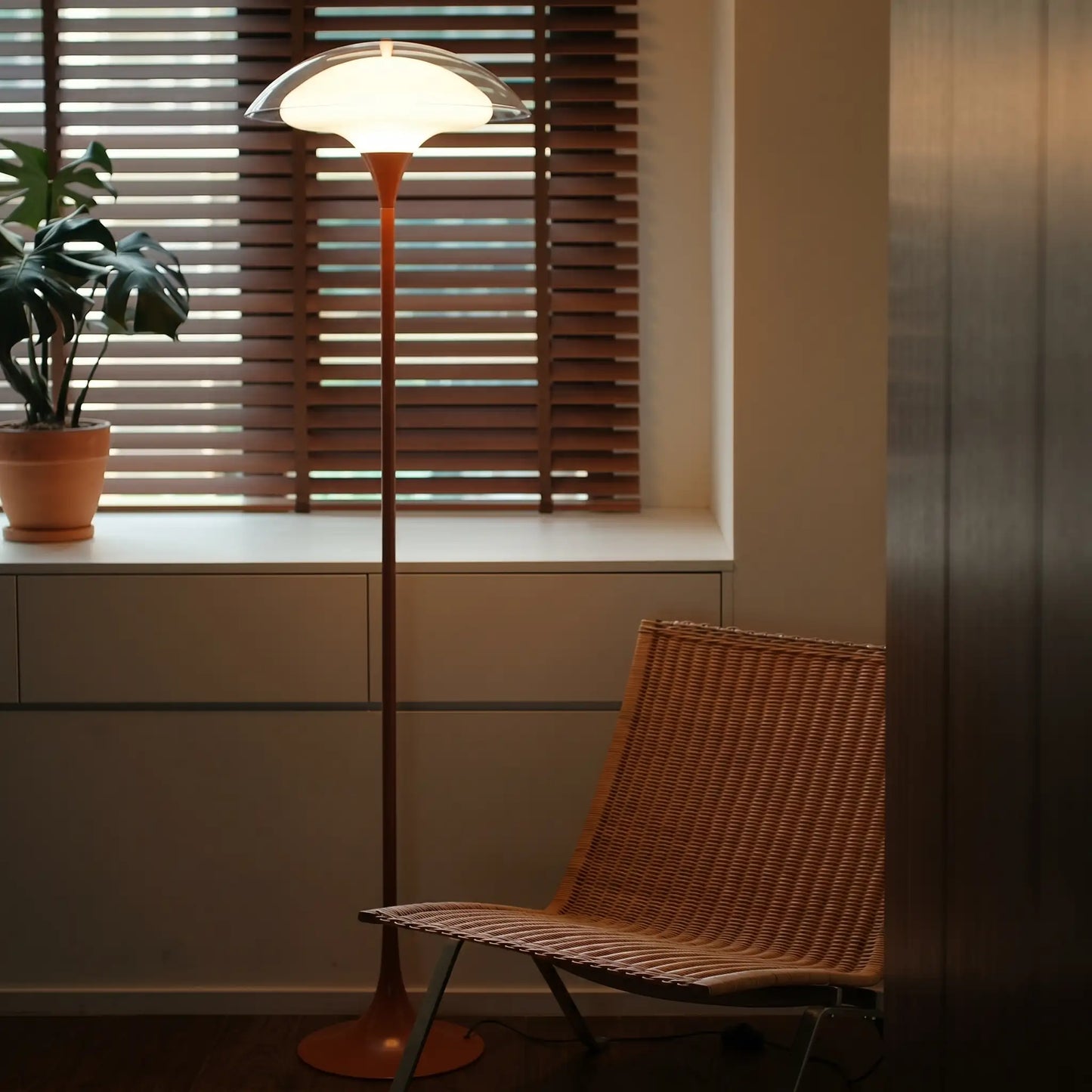 KKUSO MODERN FLOOR LAMP - DANDELION