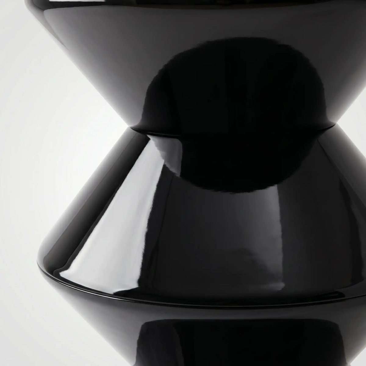 KKUSO ABS SIDE TABLE - BONGO BLACK