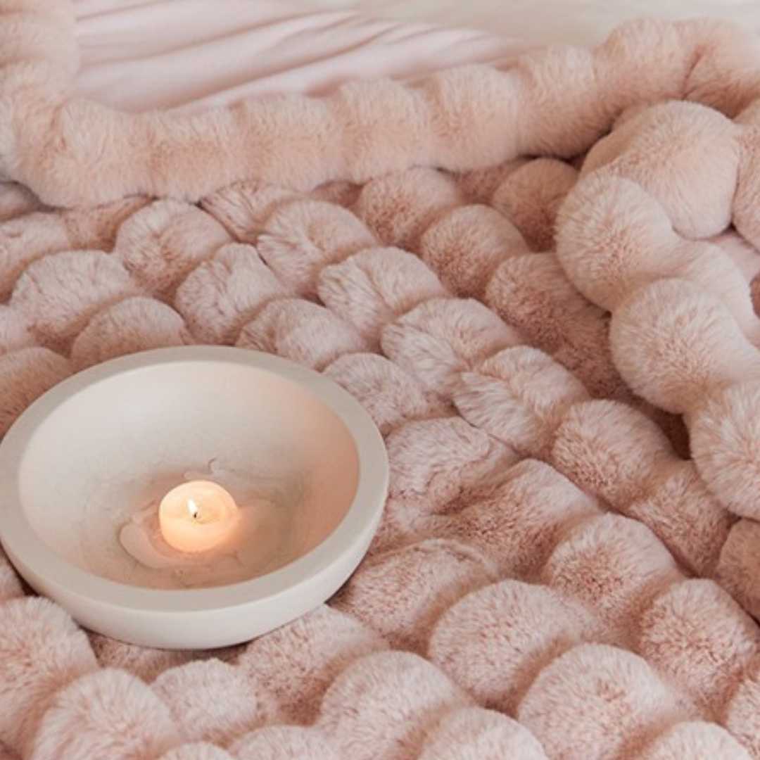 WAVE FAUX FUR THROW BLANKET - KKUSO.HOME